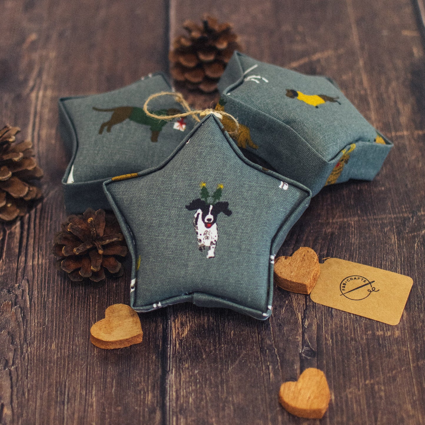 Christmas Dogs Padded Fabric Hanging Star - Sophie Allport - F&B Crafts - F&B Crafts
