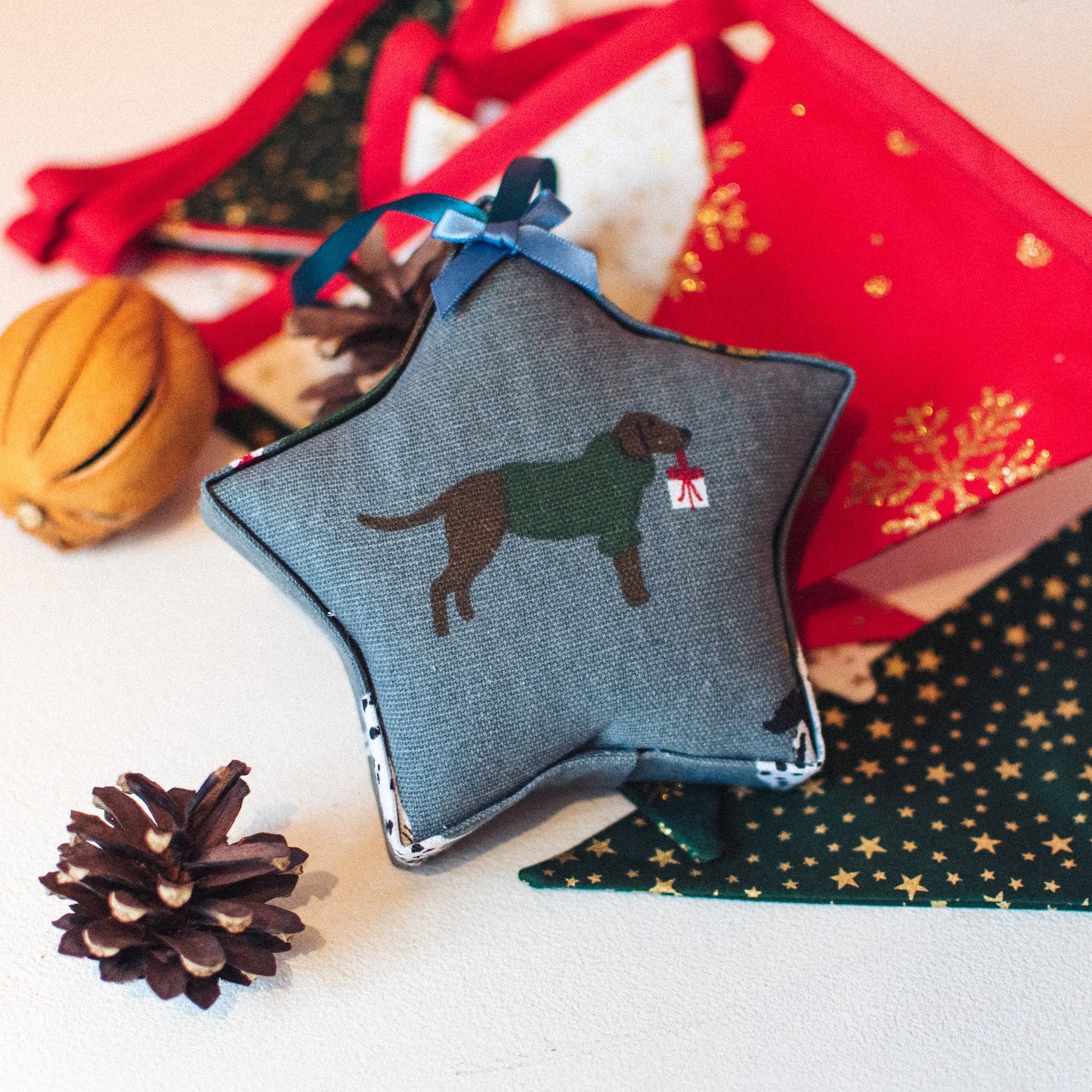 Christmas Dogs Padded Fabric Hanging Star - Sophie Allport - F&B Crafts - F&B Crafts