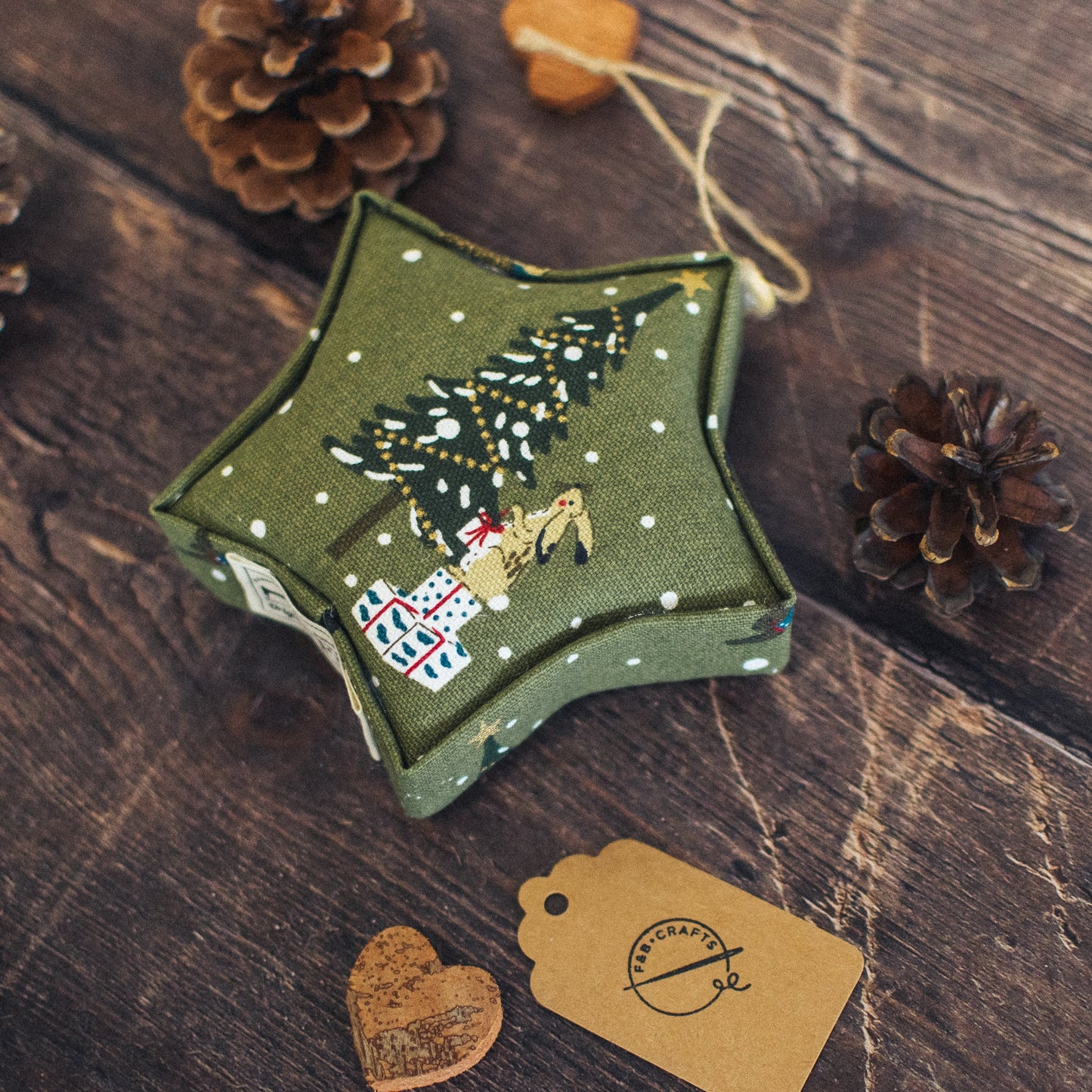 Festive Forest Padded Fabric Hanging Star - Sophie Allport - F&B Crafts - F&B Crafts