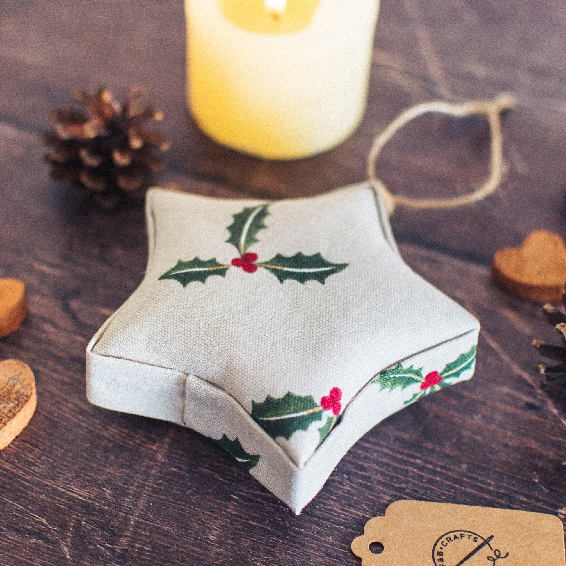 Holly & Berry Padded Fabric Hanging Star - Sophie Allport - F&B Crafts - F&B Crafts