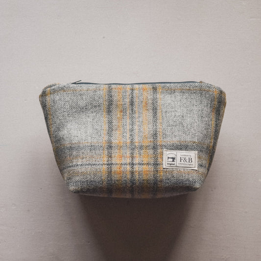 Lichen Tweed Wash Bag/Make-Up Bag - F&B Crafts - F&B Handmade