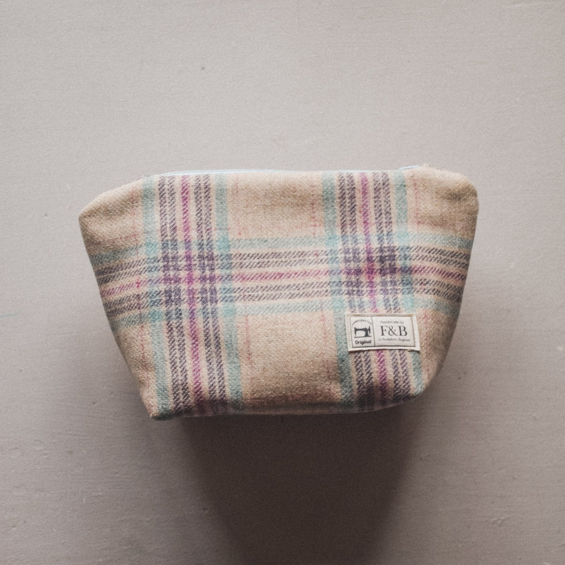 Linnet Tweed Wash Bag/Make-Up Bag - F&B Crafts - F&B Handmade