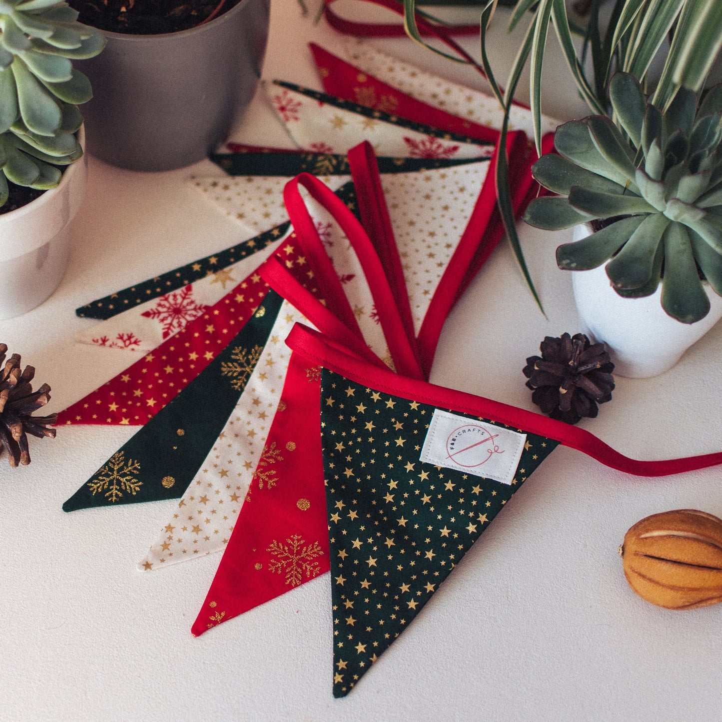 Red, Green, Gold & Cream Christmas Bunting (3m) - F&B Crafts - F&B Handmade