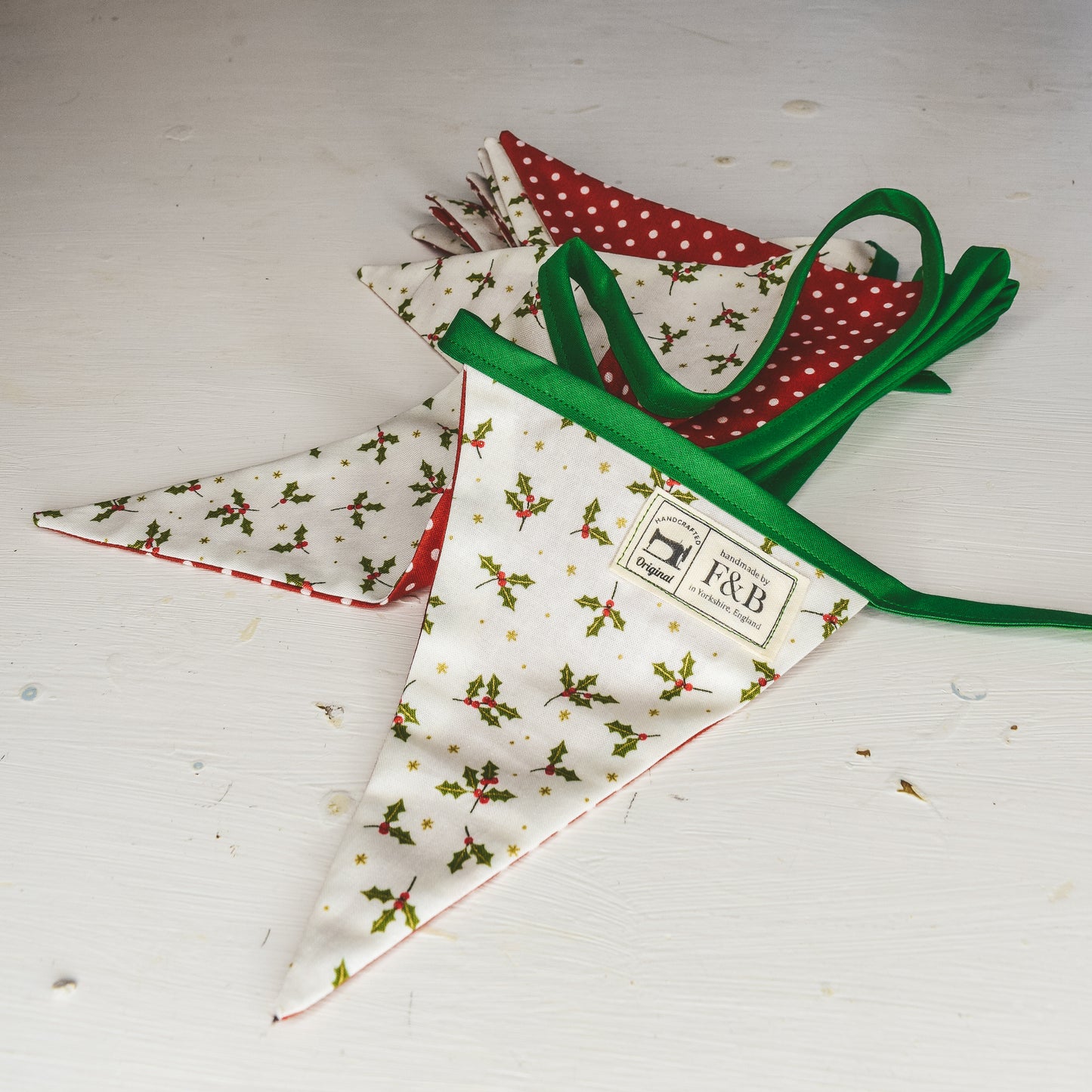 Country Cottage Style Christmas - Holly Print Christmas Bunting 3m by F&B