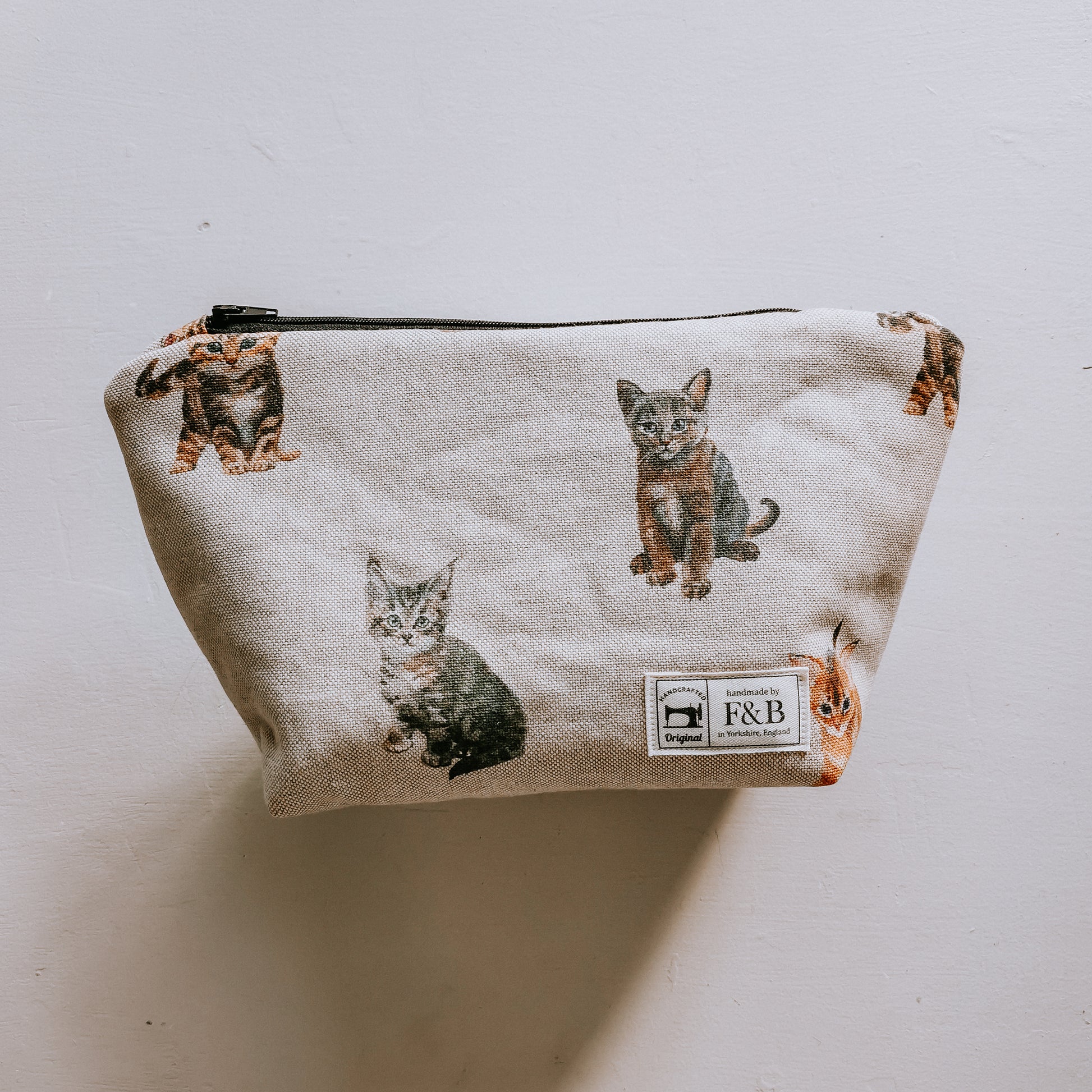 F&B - Handmade cat and kitten wash bag and make up bag - perfect for gifts